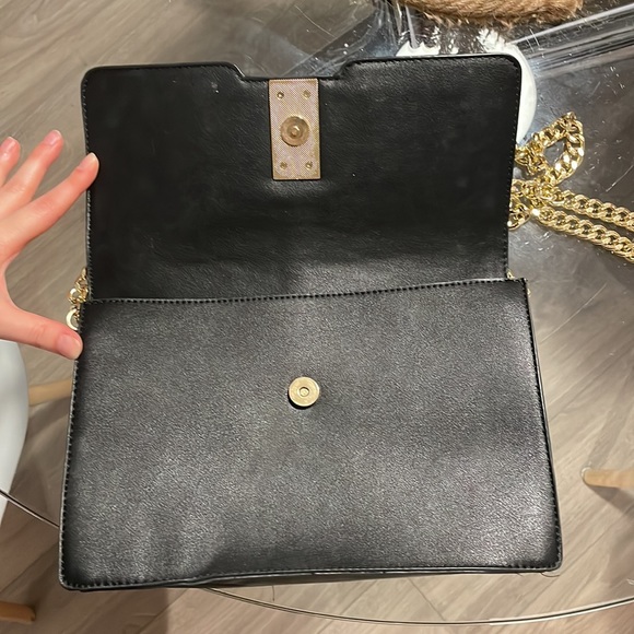 Aldo Solid Purse with Gold Chain - Picture 5 of 10